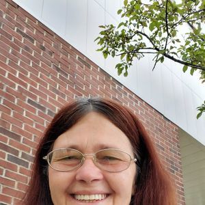 Meet your Posher, Lucinda